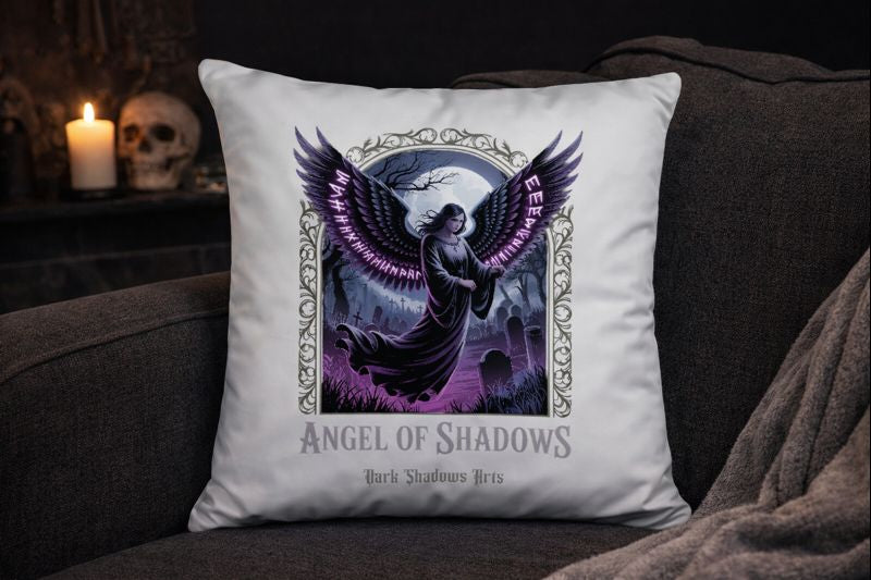 Kissen mit Angel of Shadows Porträt von Dark Shadows Arts im dunklen Wohnambiente