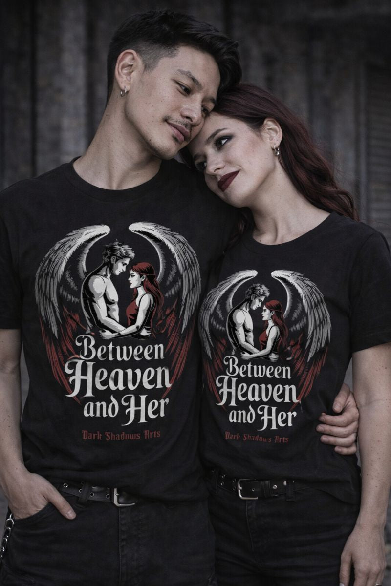 Premium T-Shirt mit Between Heaven and Her Motiv von Dark Shadows Arts im romantisch-düsteren Lifestyle-Look