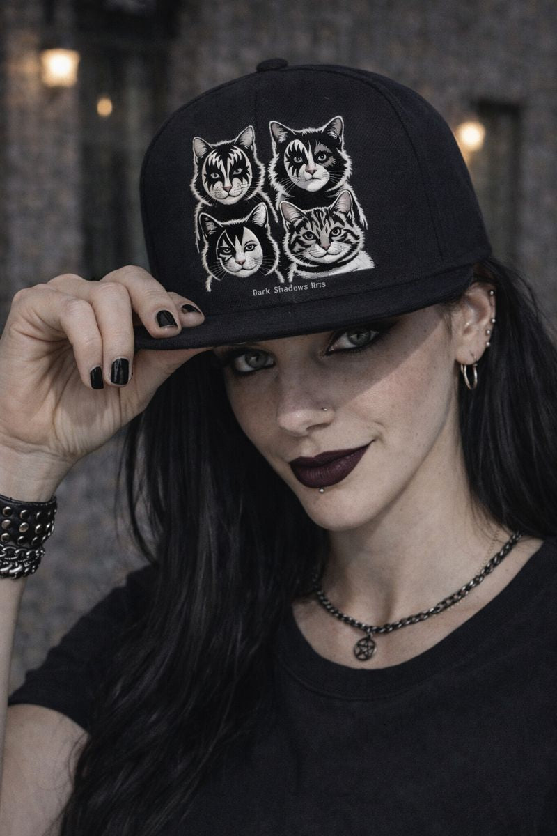Snapback Cap mit KISS Katzen Rockmotiv von Dark Shadows Arts im urbanen Streetwear-Look