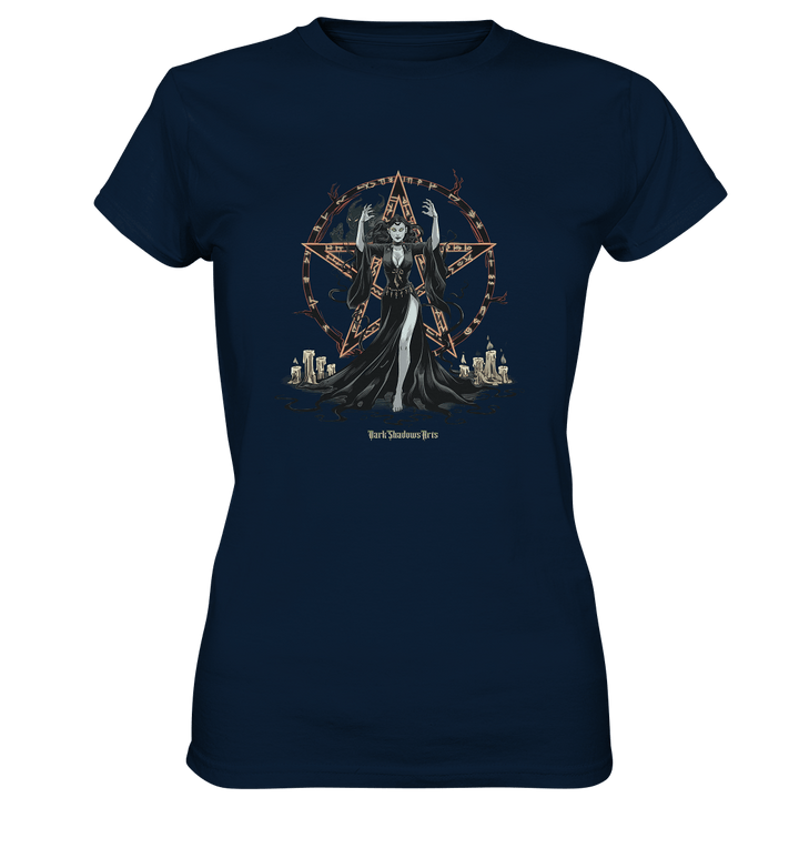 Dark Sorceress Pentagram – Zauberin mit Runen & Kerzen - Ladies Premium Shirt | Lady - Shirts | Dark Shadows Arts