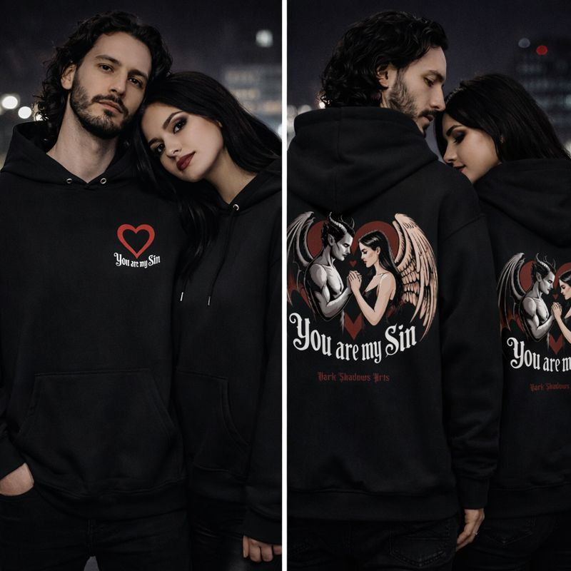 Dark Shadows Arts Oversized Hoodie in Schwarz mit großem Rückenprint „You Are My Sin“ – Engel-und-Dämon-Motiv, Gothic Couple Mockup mit Models im Dark Romantic Stil, Nacht-Szene