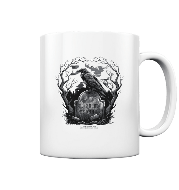 Gotische Nachtszene: Rabe auf verwittertem Grabstein - Tasse glossy | Trinkgefäße | Dark Shadows Arts