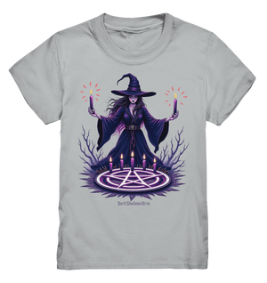 Hexen Illustration mit lila Kerzen und Pentagramm - Kids Premium Shirt | Kids & Babys | Dark Shadows Arts