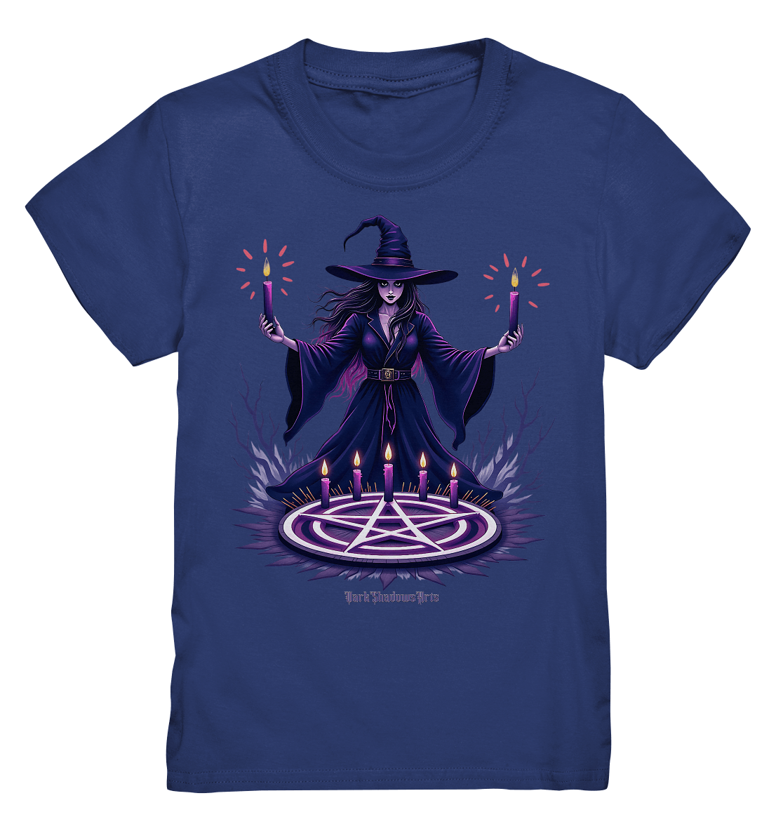 Hexen Illustration mit lila Kerzen und Pentagramm - Kids Premium Shirt | Kids & Babys | Dark Shadows Arts
