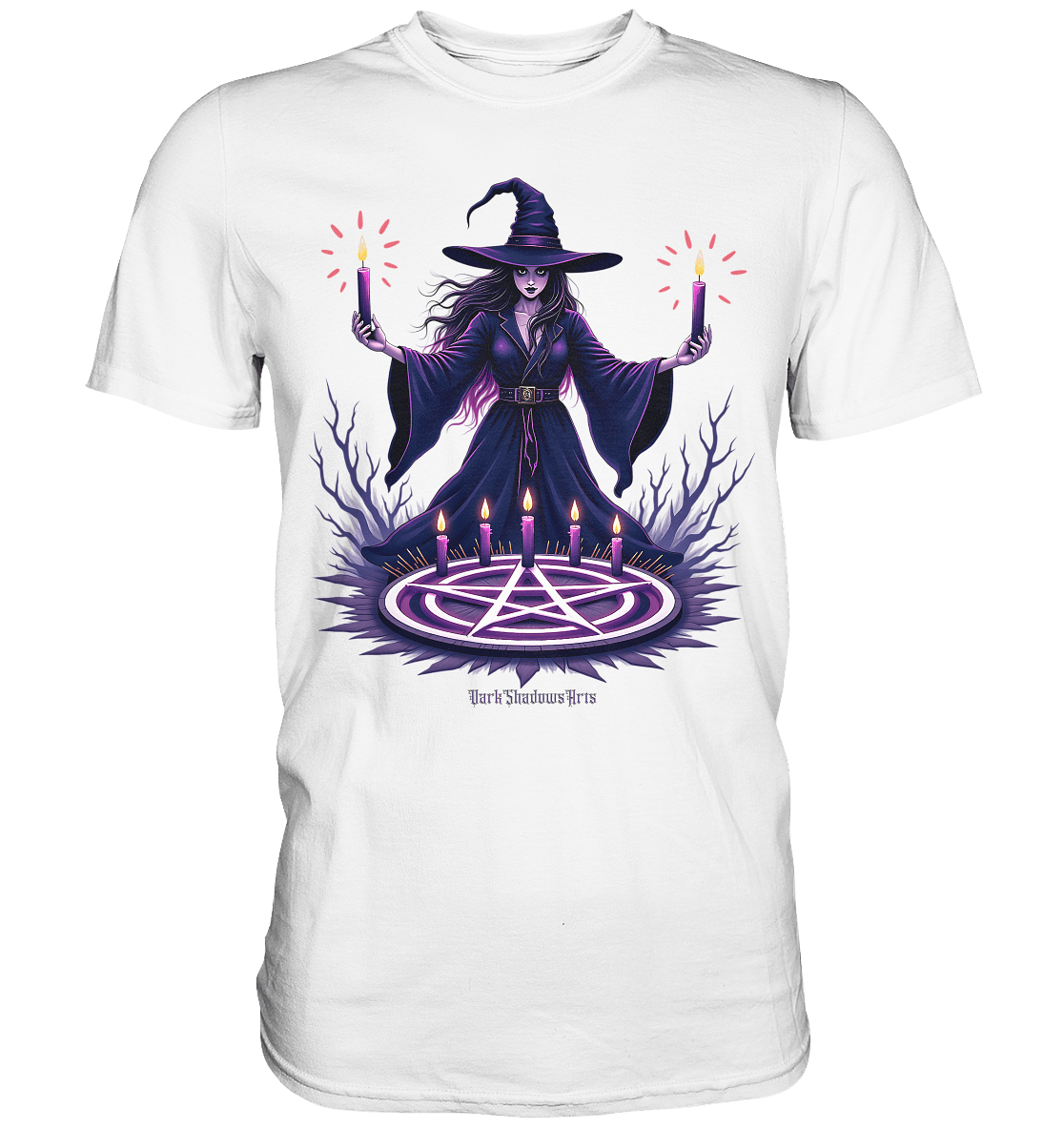 Hexen Illustration mit lila Kerzen und Pentagramm - Premium Shirt | Unisex - Shirts | Dark Shadows Arts