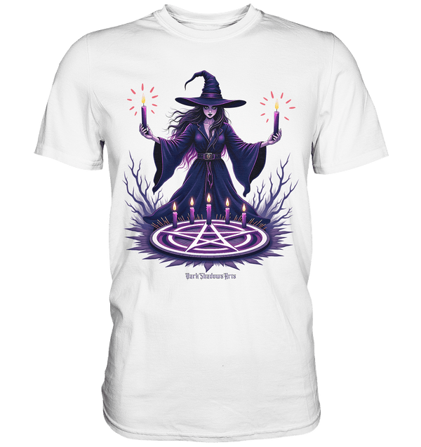 Hexen Illustration mit lila Kerzen und Pentagramm - Premium Shirt | Unisex - Shirts | Dark Shadows Arts