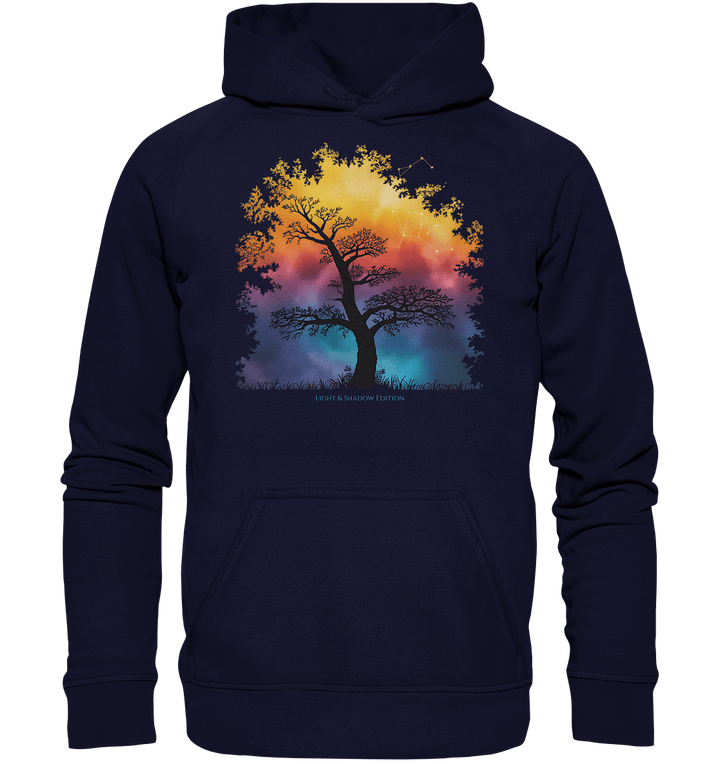 Licht & Schatten – Magische Baumlandschaft mit Sternbild - Basic Unisex Hoodie | Hoodies | Dark Shadows Arts