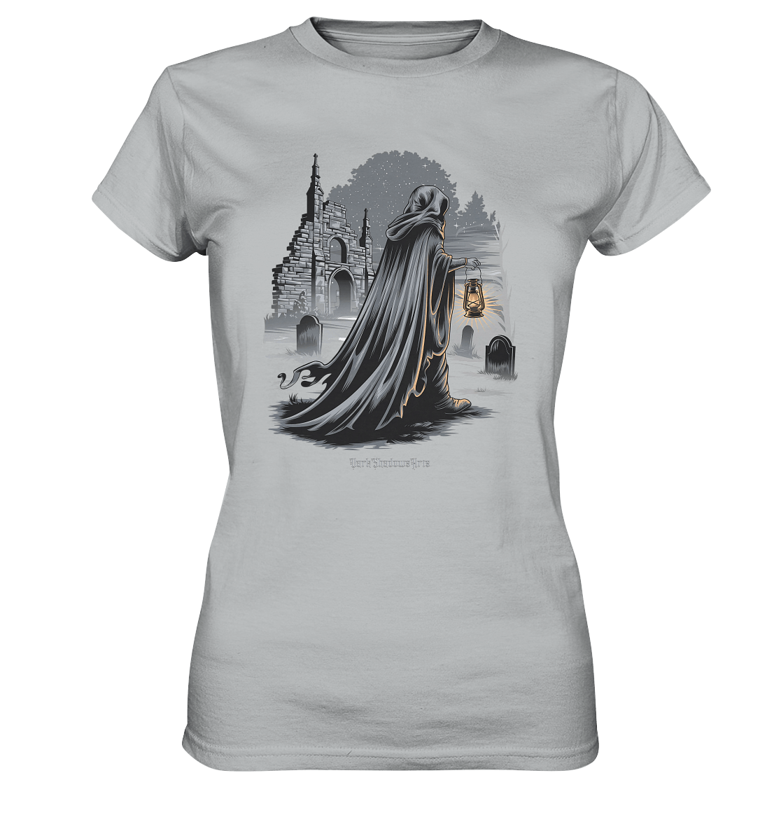 Mystische Nachtwanderung: Kapuzengestalt mit Laterne vor verfallener Ruine im Mondschein - Ladies Premium Shirt | Lady - Shirts | Dark Shadows Arts