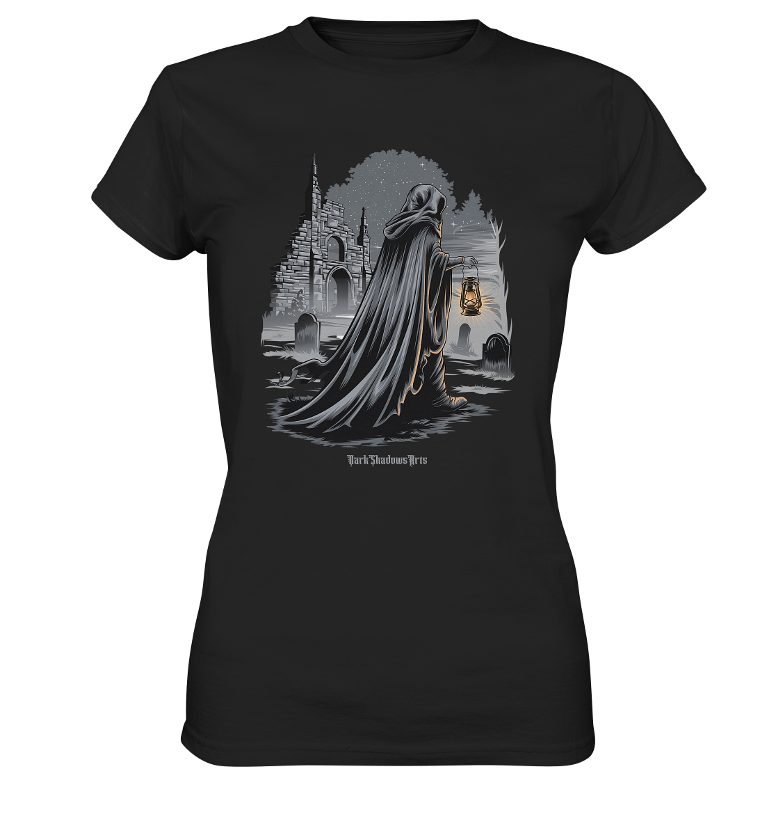 Mystische Nachtwanderung: Kapuzengestalt mit Laterne vor verfallener Ruine im Mondschein - Ladies Premium Shirt | Lady - Shirts | Dark Shadows Arts