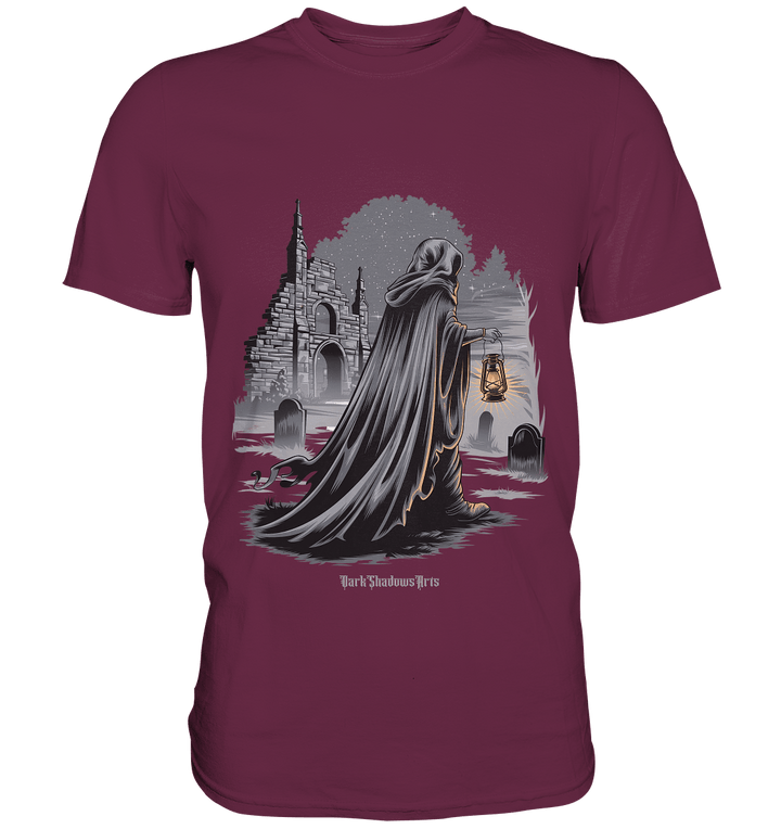 Mystische Nachtwanderung: Kapuzengestalt mit Laterne vor verfallener Ruine im Mondschein - Premium Shirt | Unisex - Shirts | Dark Shadows Arts