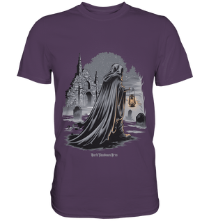Mystische Nachtwanderung: Kapuzengestalt mit Laterne vor verfallener Ruine im Mondschein - Premium Shirt | Unisex - Shirts | Dark Shadows Arts