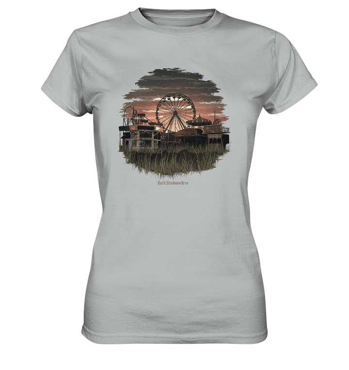 Verlassener Jahrmarkt bei Sonnenuntergang Unheimliches Riesenrad und überwucherter Rasen - Ladies Premium Shirt | Lady - Shirts | Dark Shadows Arts