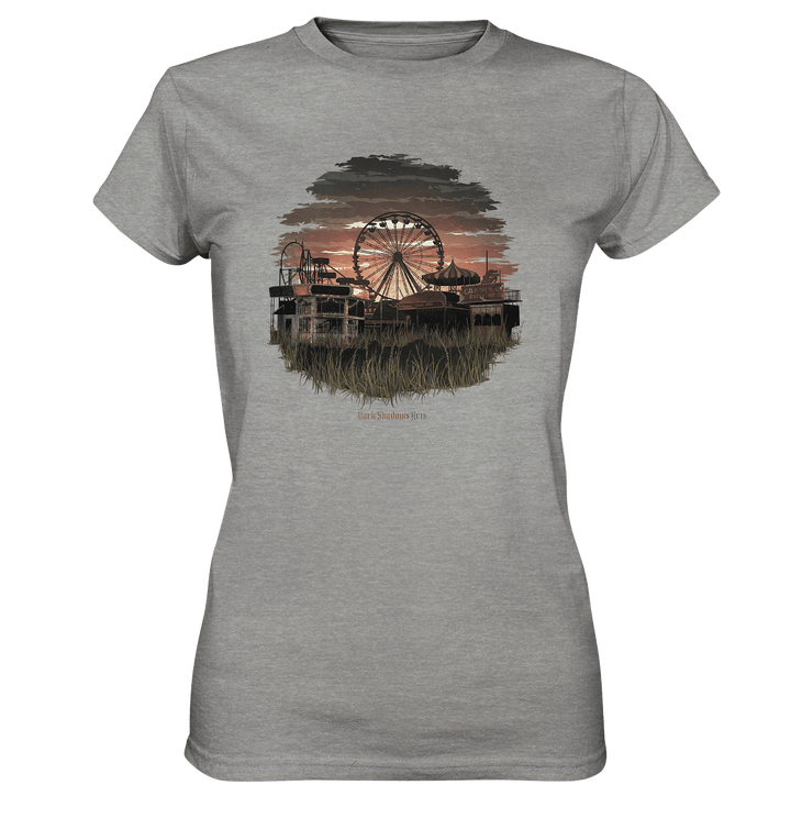 Verlassener Jahrmarkt bei Sonnenuntergang Unheimliches Riesenrad und überwucherter Rasen - Ladies Premium Shirt | Lady - Shirts | Dark Shadows Arts